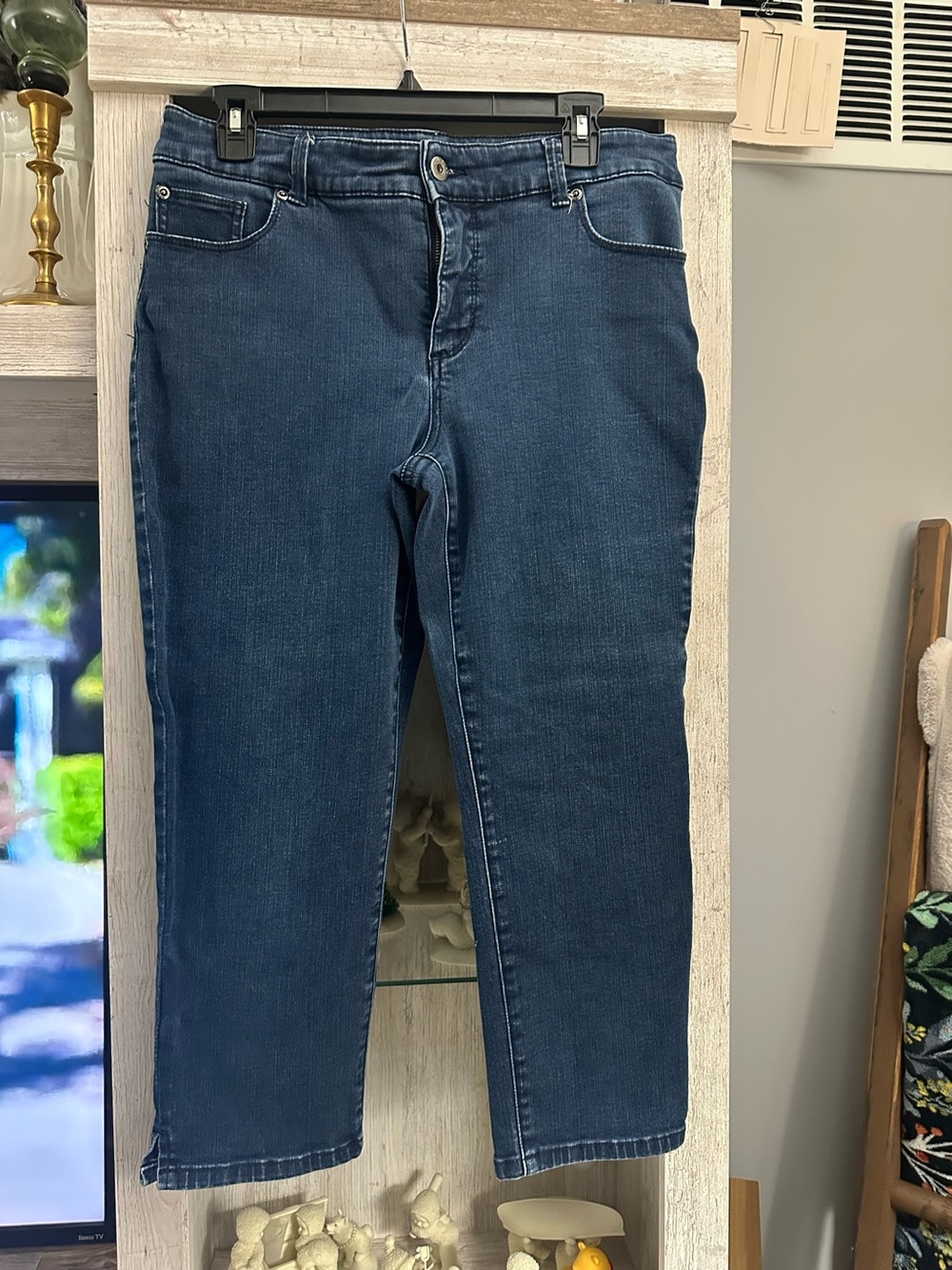 Chico's Dark Blue Cropped Stretch Jeans